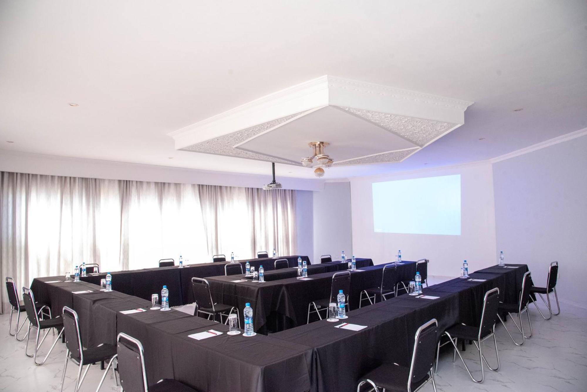 Mika Hotel Kabulonga Λουσάκα Εξωτερικό φωτογραφία